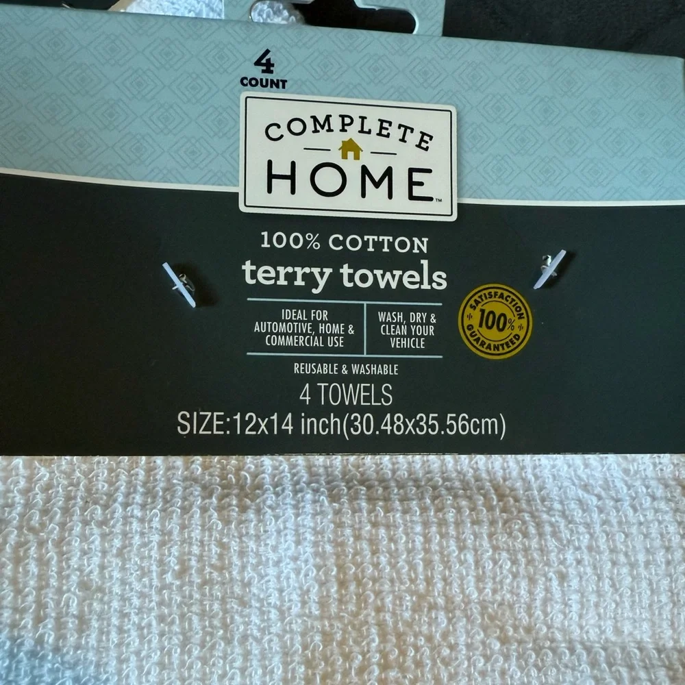 Complete Home - White Terry Towels 4 count pack 🆕